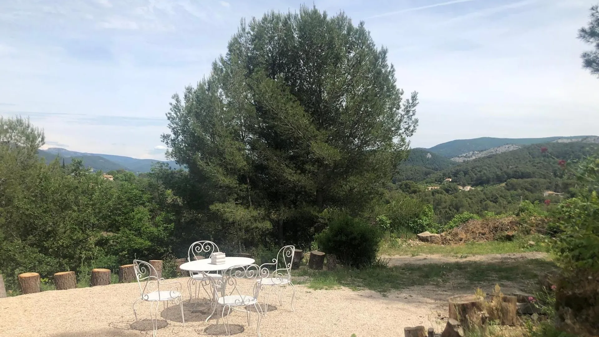 Le Cabanon De La Sainte Baume Apartment Roquevaire